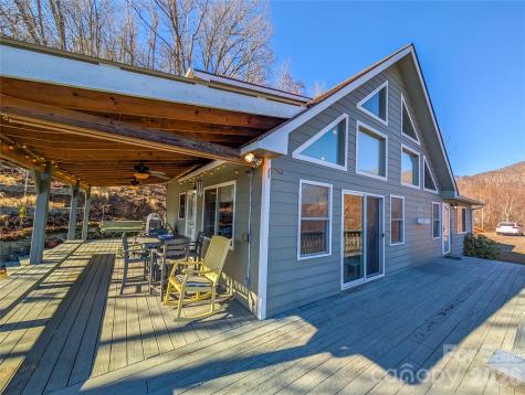 305 Majestic Mountain Drive Burnsville NC 28714