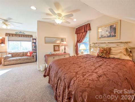 305 Majestic Mountain Drive Burnsville NC 28714