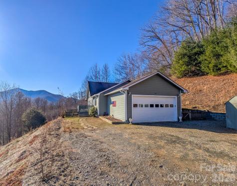 305 Majestic Mountain Drive Burnsville NC 28714