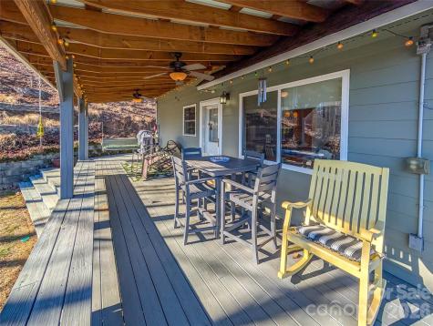 305 Majestic Mountain Drive Burnsville NC 28714