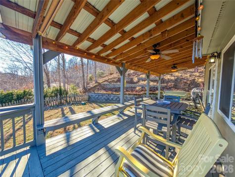 305 Majestic Mountain Drive Burnsville NC 28714