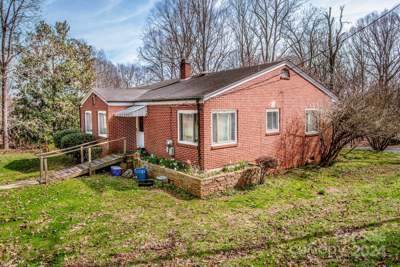 1095 Mount Ulla Highway Mooresville NC 28115