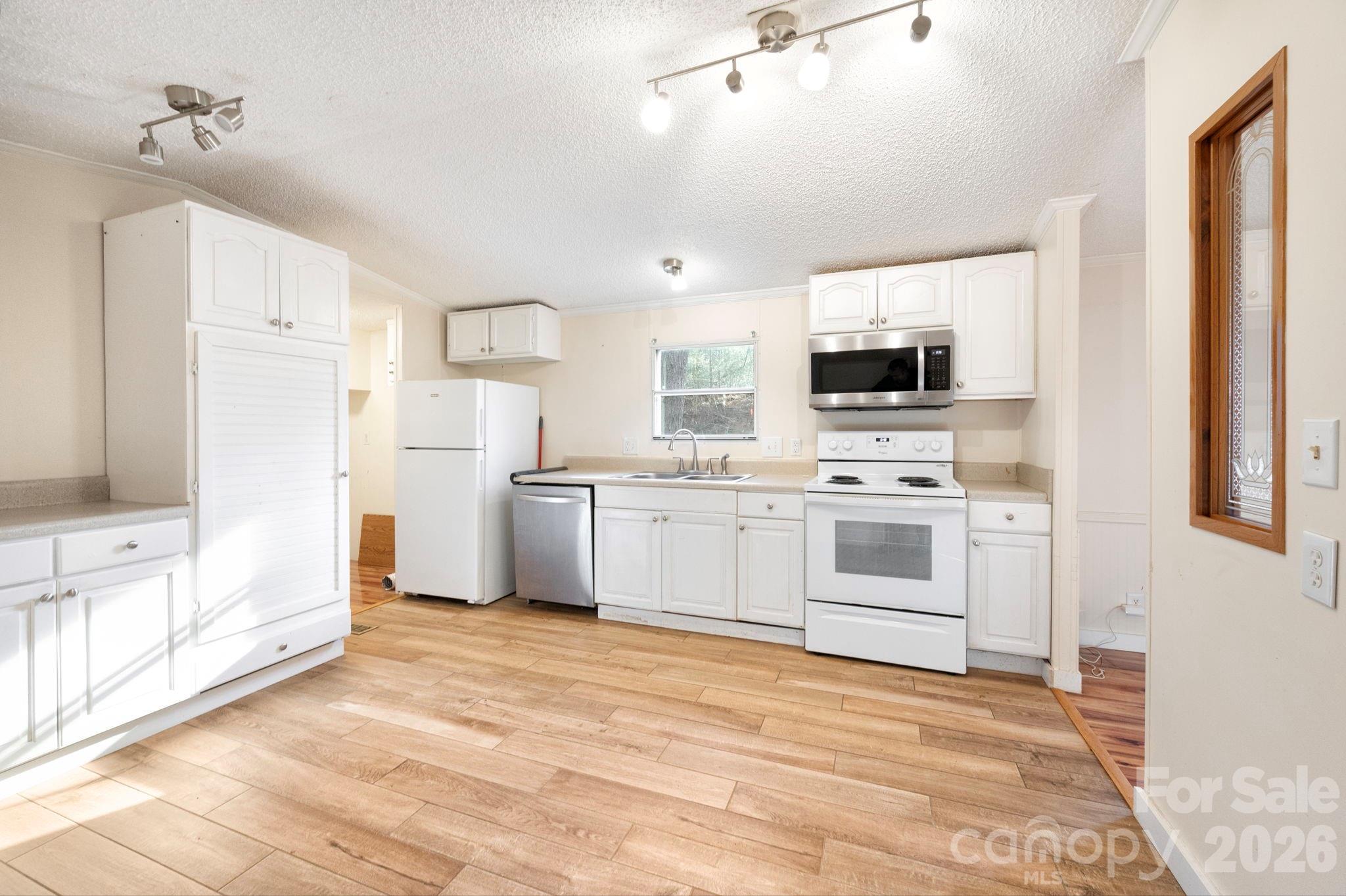 101 Laurel Loop Fletcher NC 28732