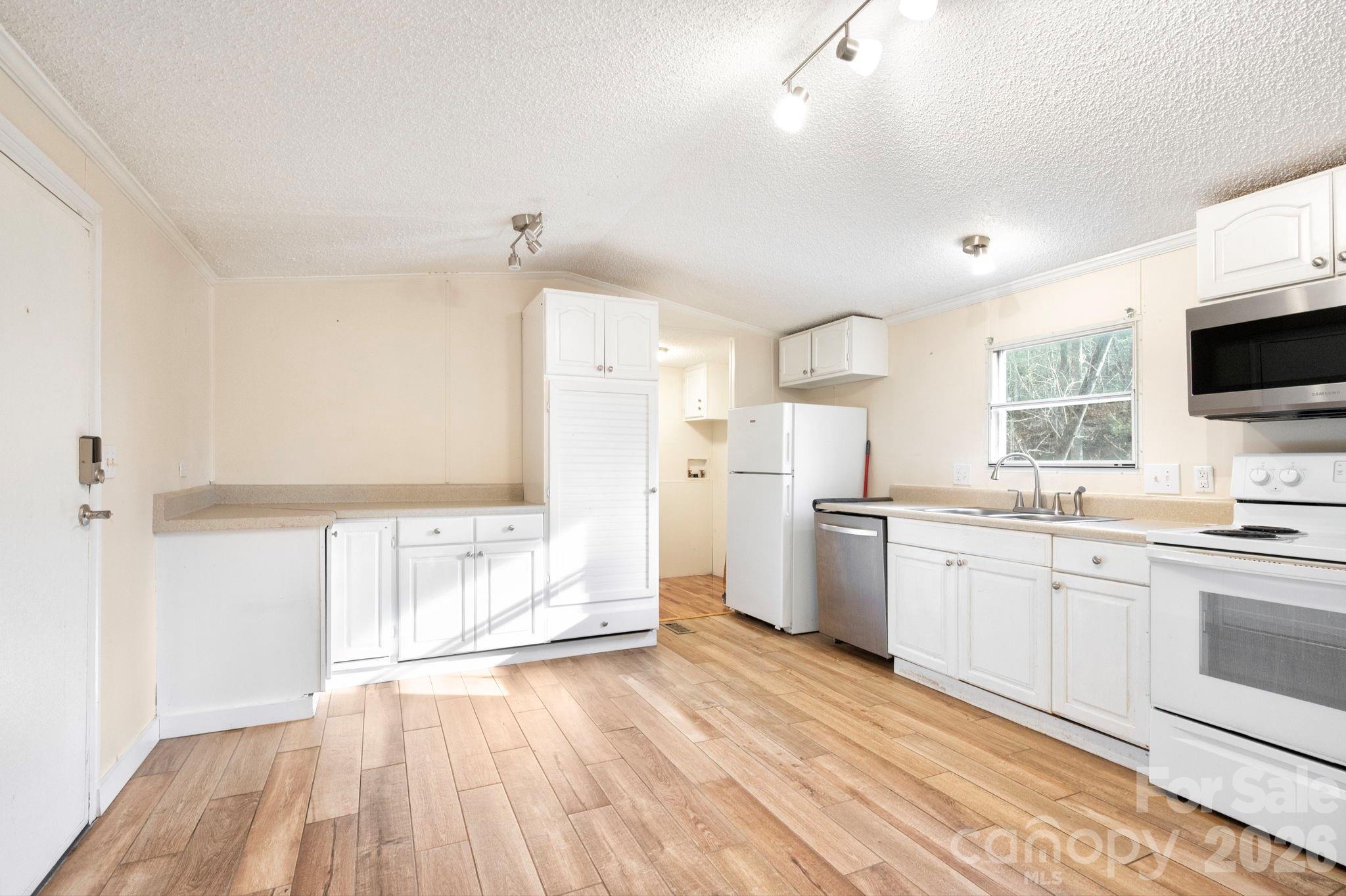 101 Laurel Loop Fletcher NC 28732