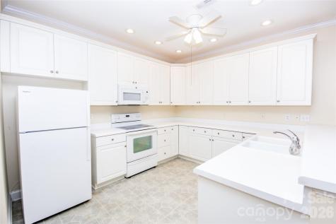 1365 Royalty Circle Statesville NC 28625