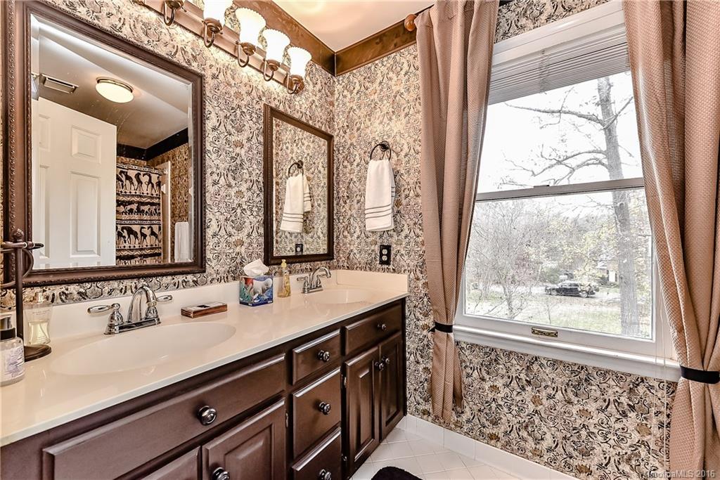 5000 Laurel Grove Lane Matthews NC 28104
