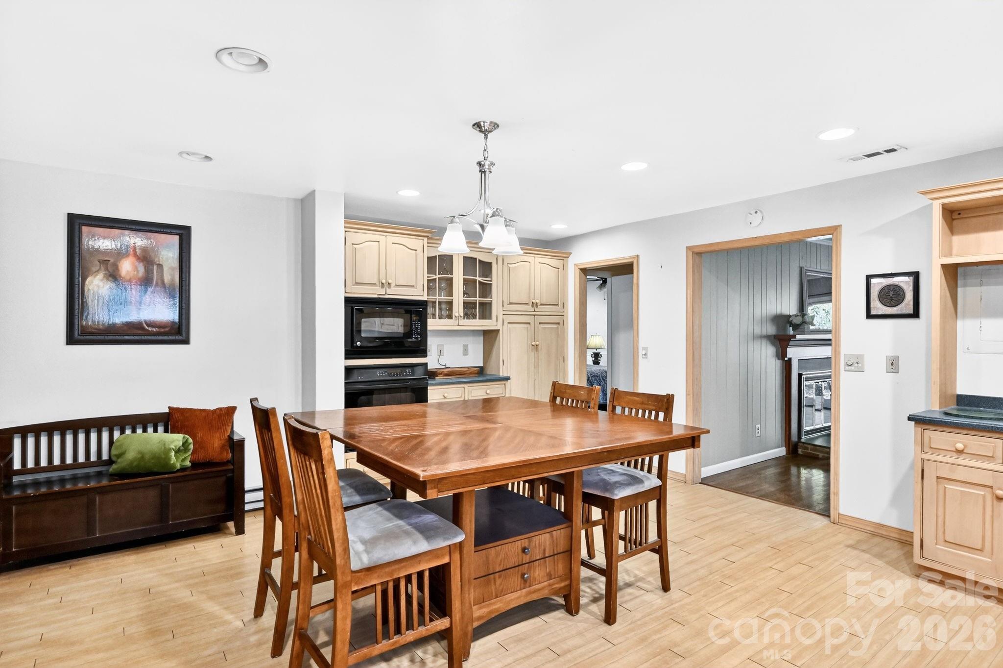 111 Hidden Pond Lane Asheville NC 28804