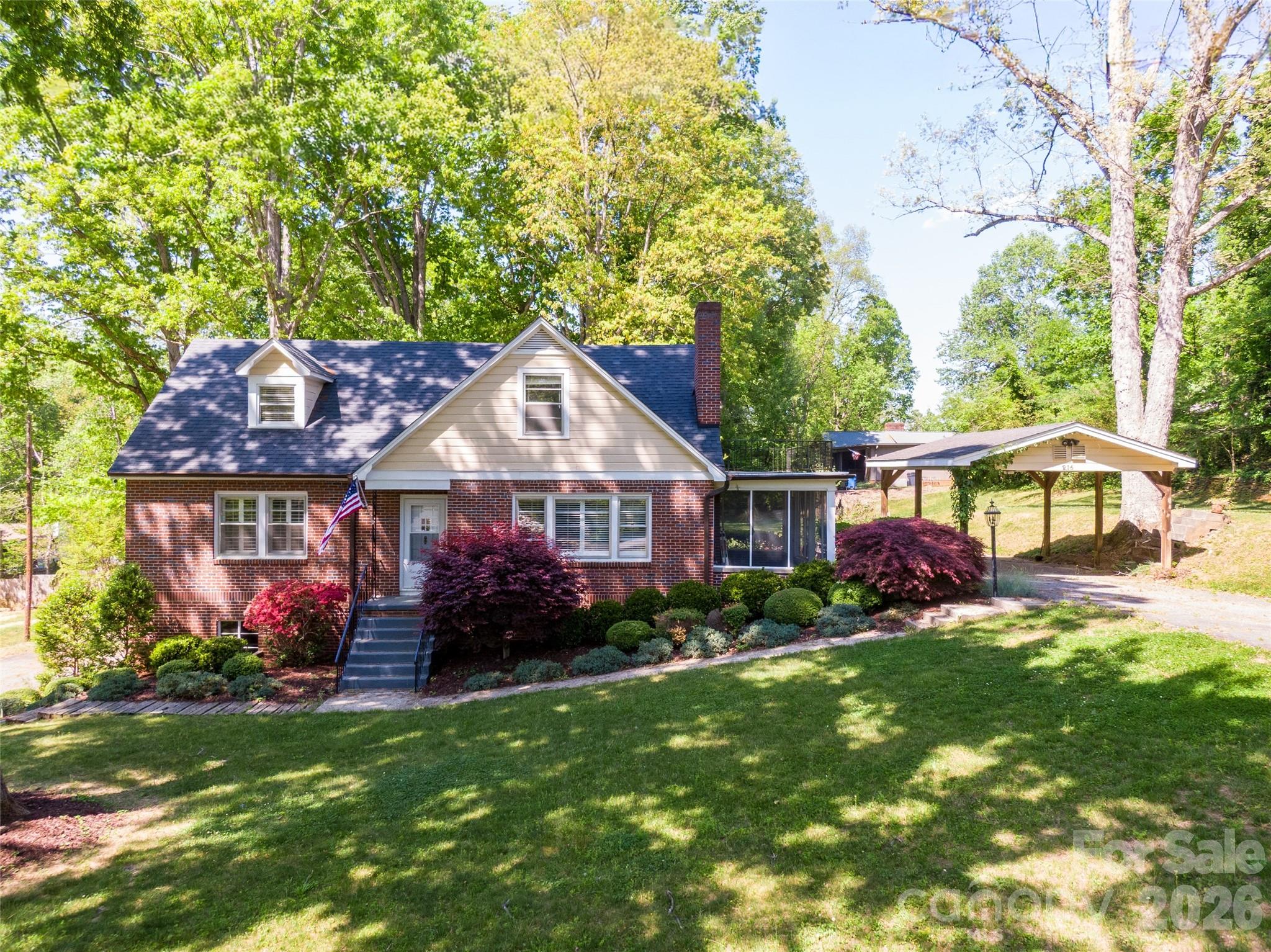 216 31st Avenue NW Hickory NC 28601