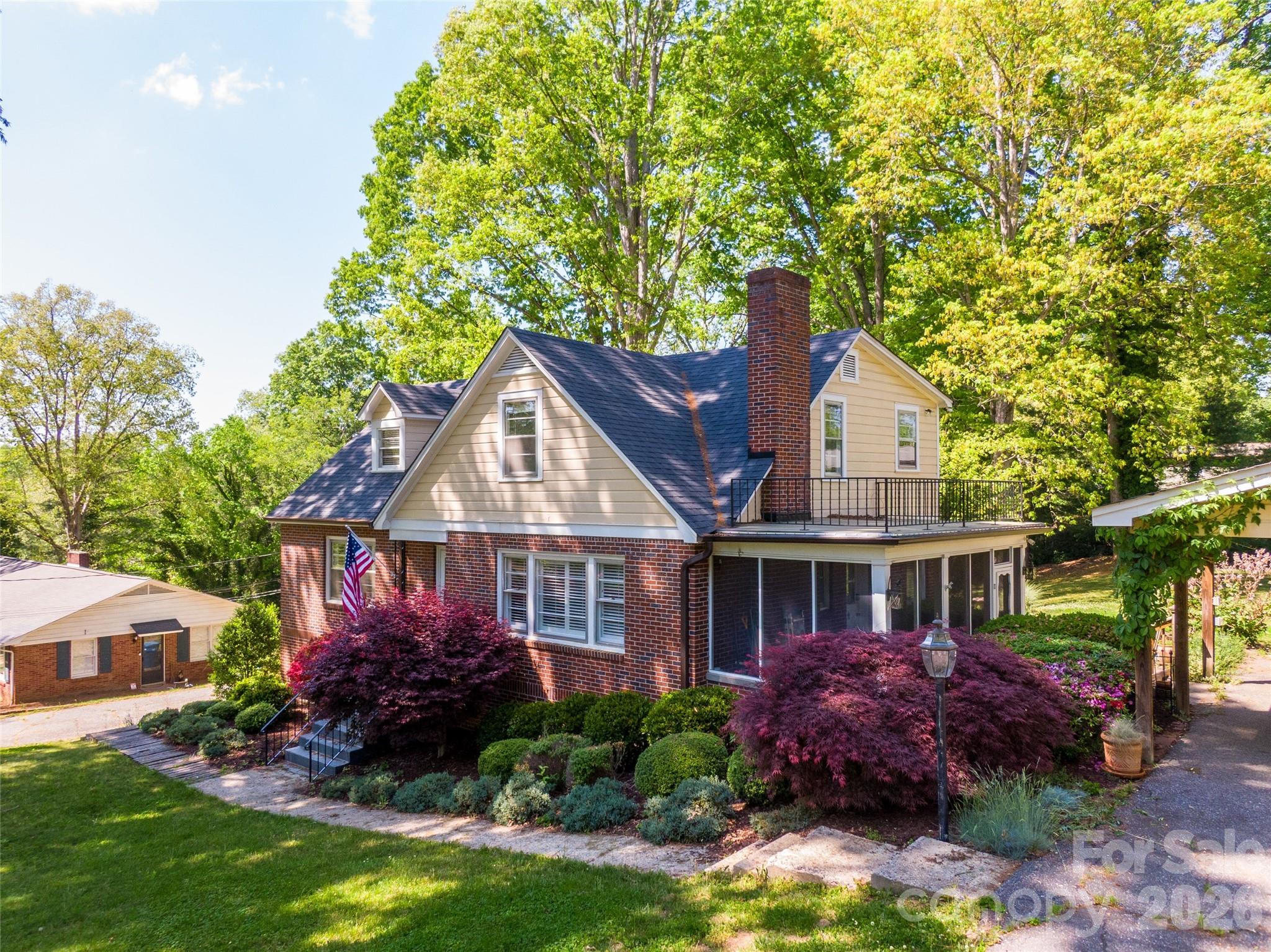 216 31st Avenue NW Hickory NC 28601