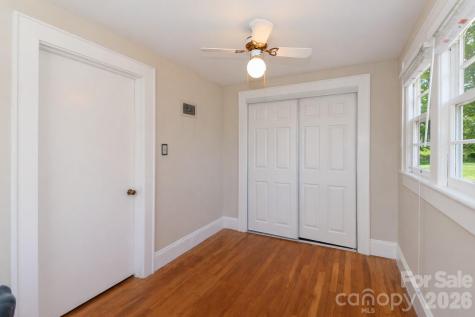 216 31st Avenue NW Hickory NC 28601