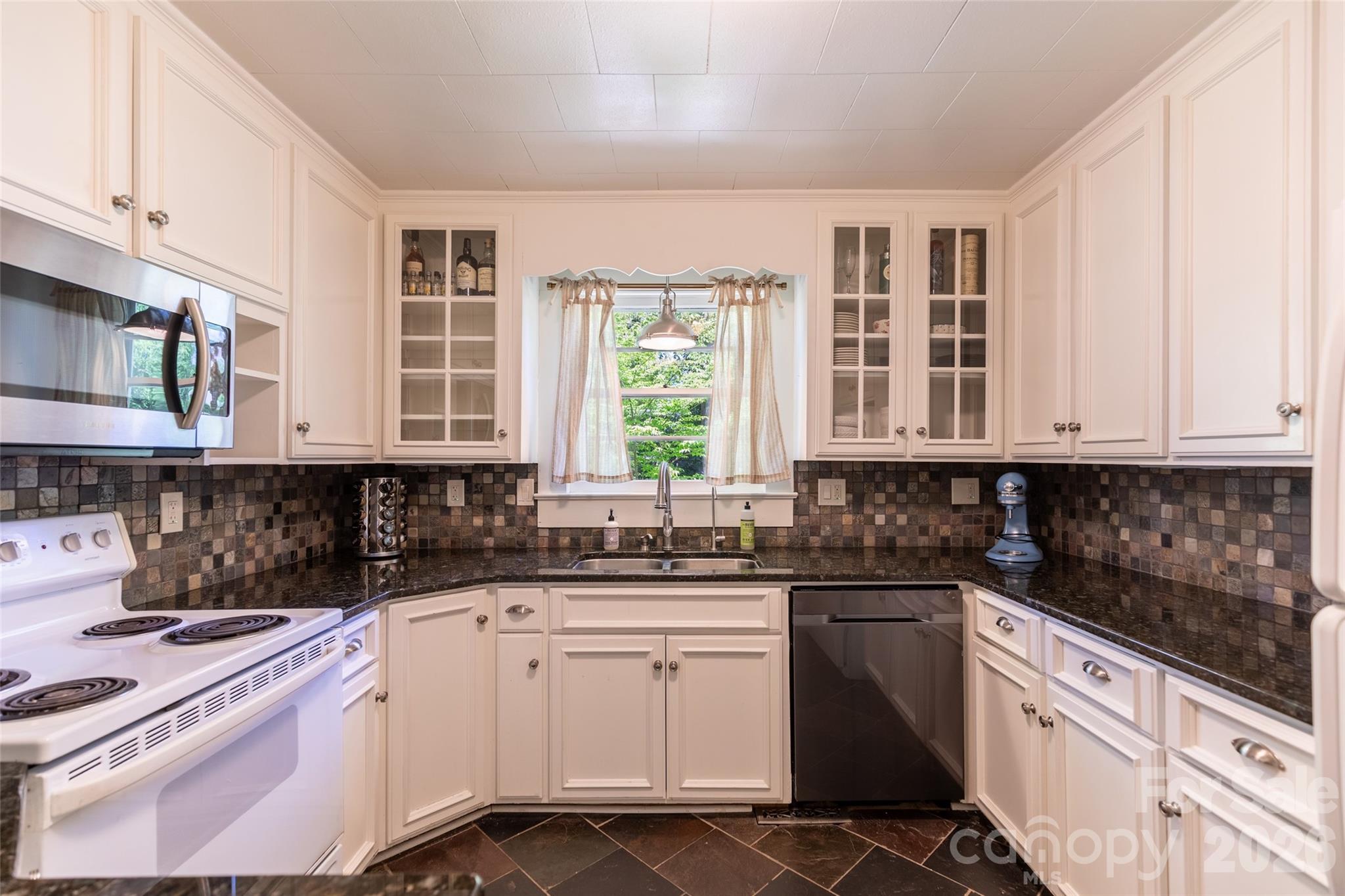 216 31st Avenue NW Hickory NC 28601
