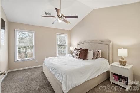 8729 Fox Chase Lane Charlotte NC 28269