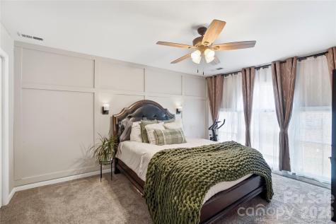 8729 Fox Chase Lane Charlotte NC 28269