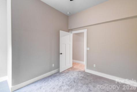 127 Northbend Drive Asheville NC 28804