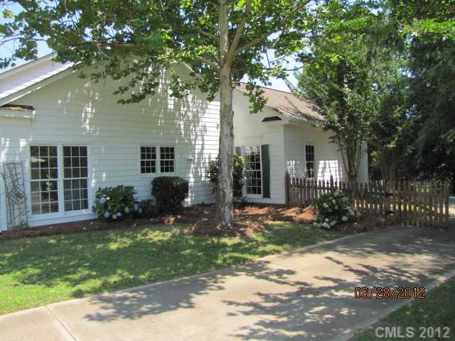 9830 Leaf Arbor Lane Charlotte NC 28277
