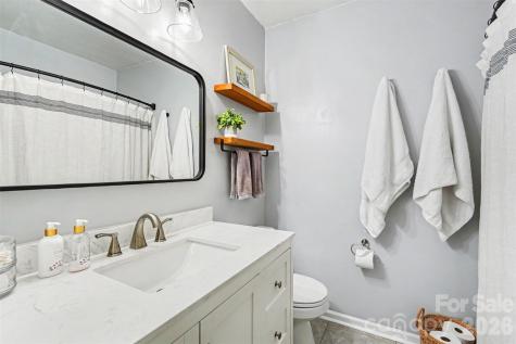 1309 Anthem Court Charlotte NC 28205