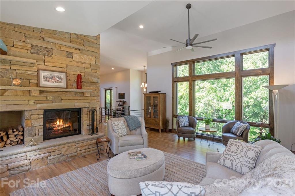 121 High Hickory Trail Swannanoa NC 28778