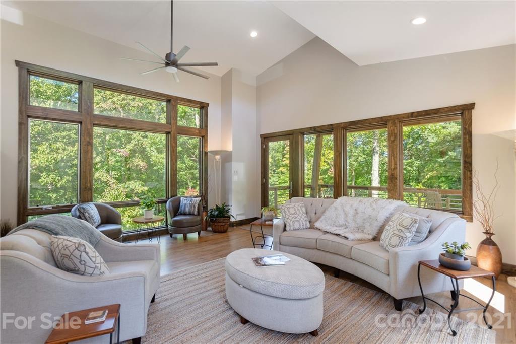 121 High Hickory Trail Swannanoa NC 28778