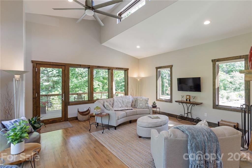 121 High Hickory Trail Swannanoa NC 28778