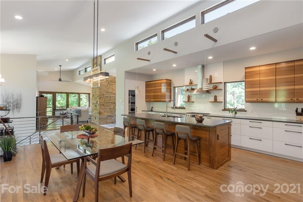 121 High Hickory Trail Swannanoa NC 28778