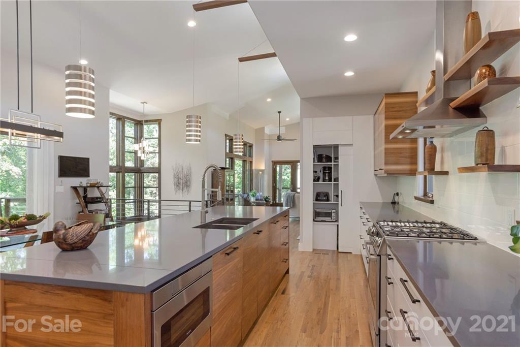 121 High Hickory Trail Swannanoa NC 28778