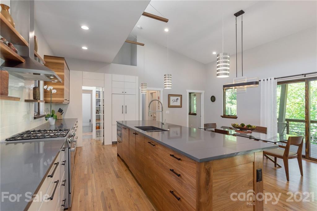 121 High Hickory Trail Swannanoa NC 28778
