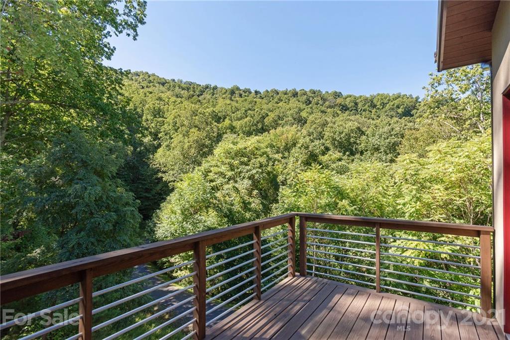 121 High Hickory Trail Swannanoa NC 28778