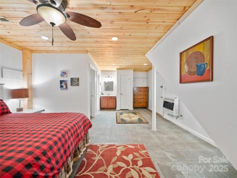 20 Claw Court Bakersville NC 28705