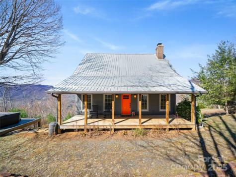 20 Claw Court Bakersville NC 28705