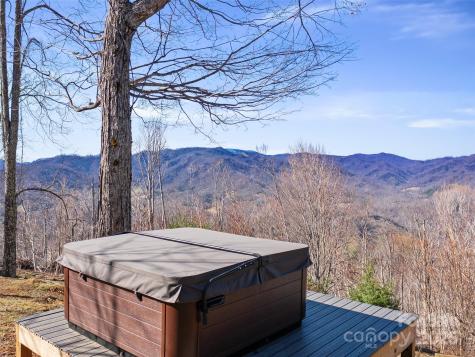 20 Claw Court Bakersville NC 28705