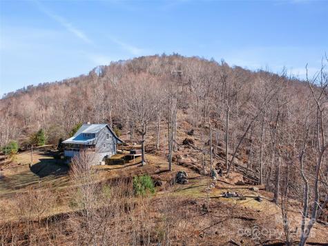 20 Claw Court Bakersville NC 28705