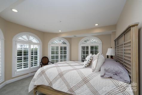 444 Glenbrook Springs New London NC 28127