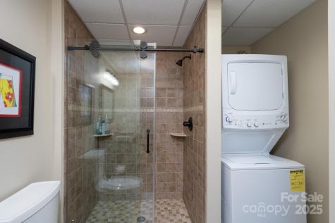 444 Glenbrook Springs New London NC 28127