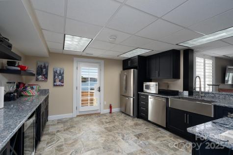 444 Glenbrook Springs New London NC 28127