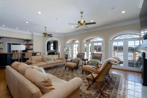 444 Glenbrook Springs New London NC 28127