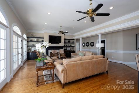 444 Glenbrook Springs New London NC 28127