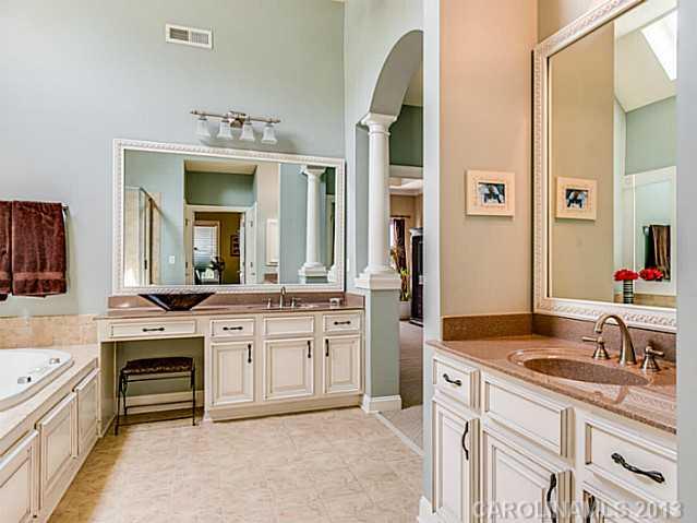7018 Camrose Crossing Lane Matthews NC 28104