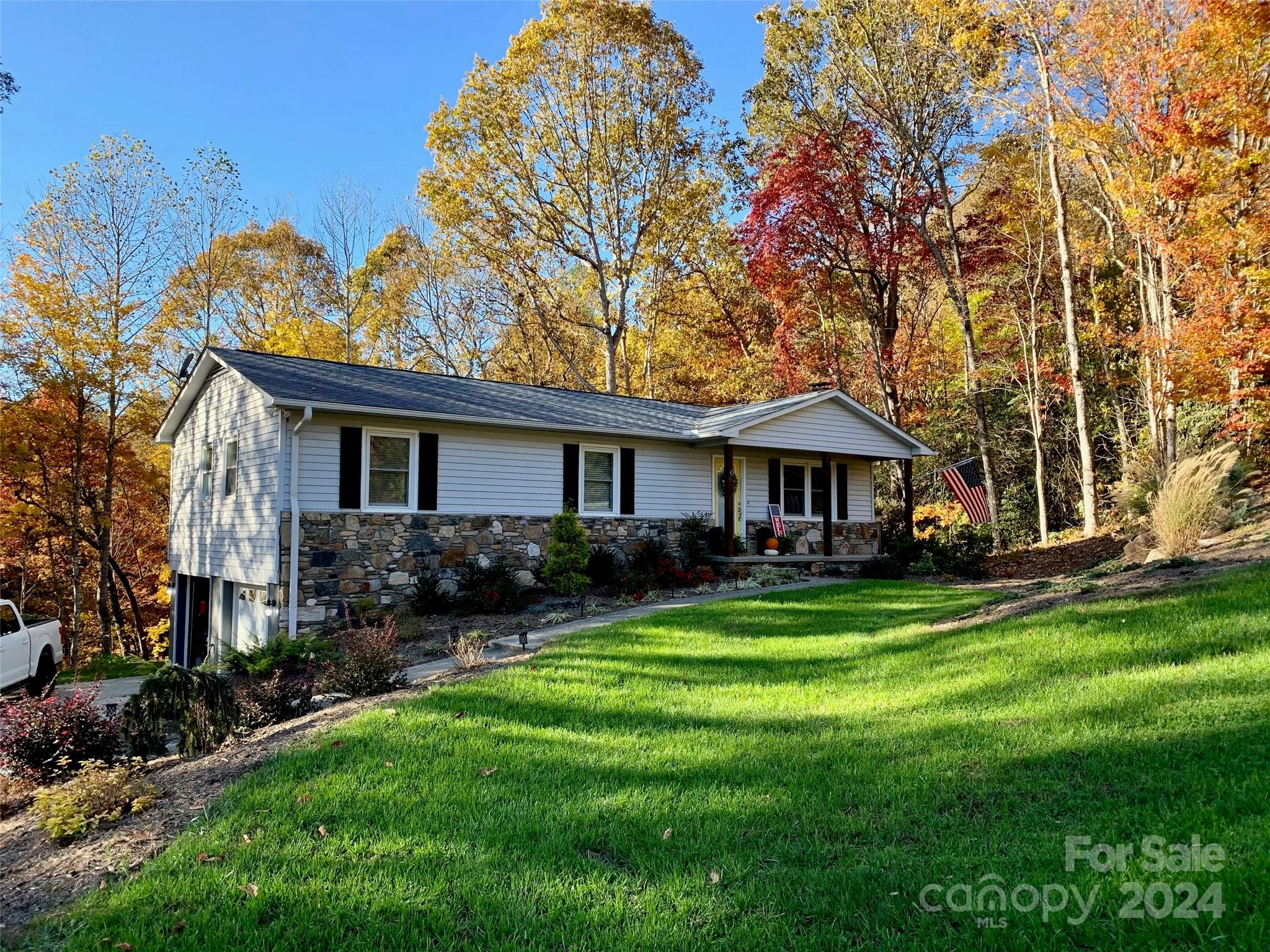 6 Laurel Forest Drive Horse Shoe NC 28742