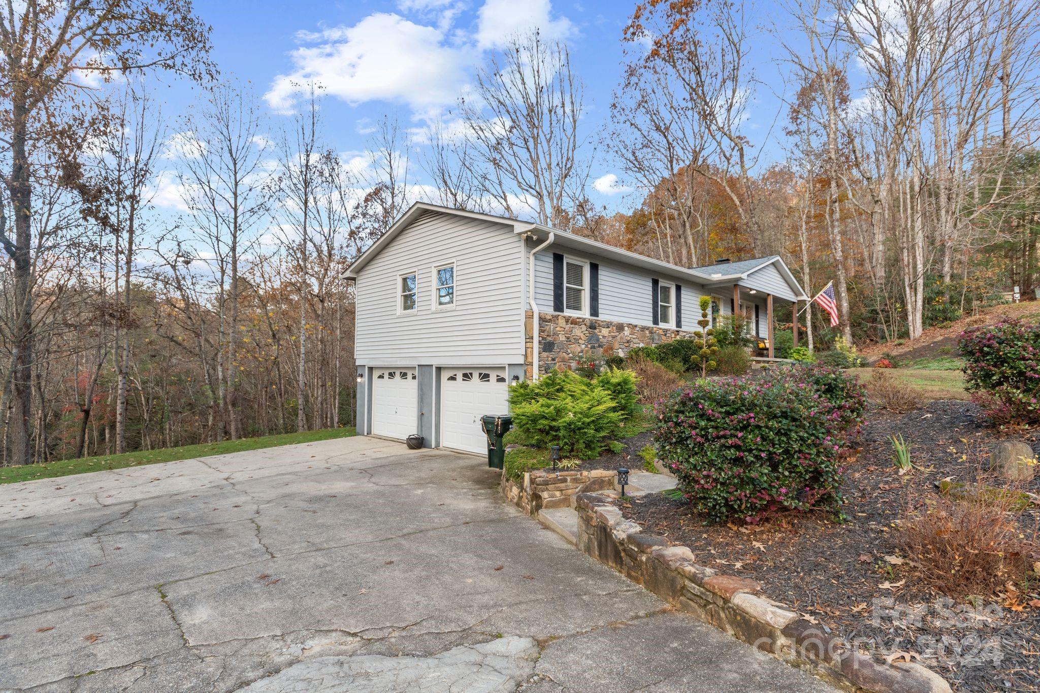 6 Laurel Forest Drive Horse Shoe NC 28742