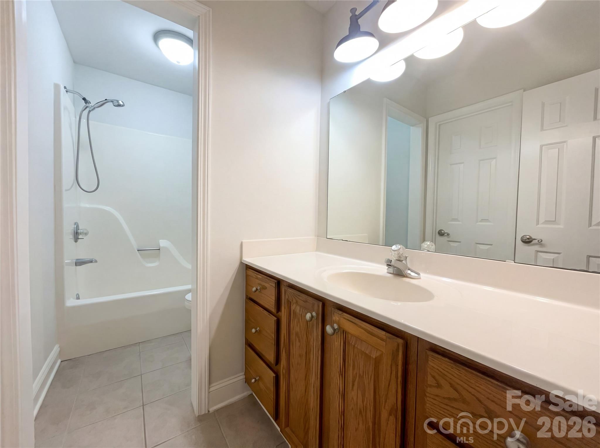 122 W Tattersall Drive Statesville NC 28677