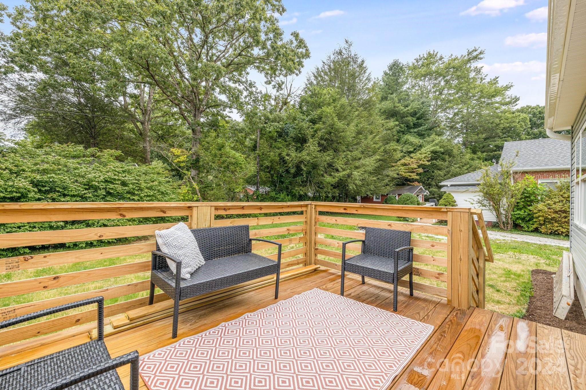 87 White Oak Road Arden NC 28704