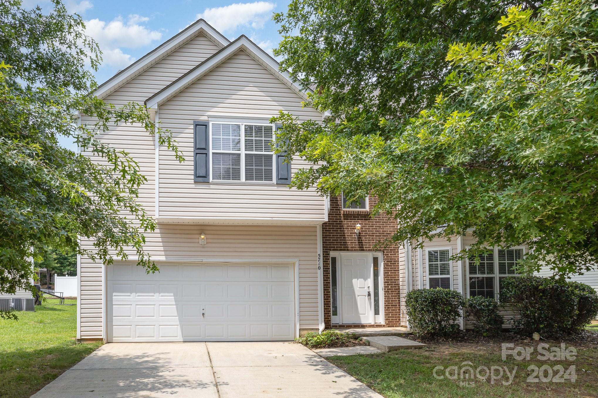 5710 Falkirk Lane Matthews NC 28104