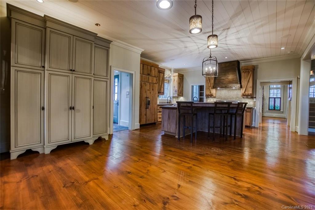 1950 Harris Road Charlotte NC 28211