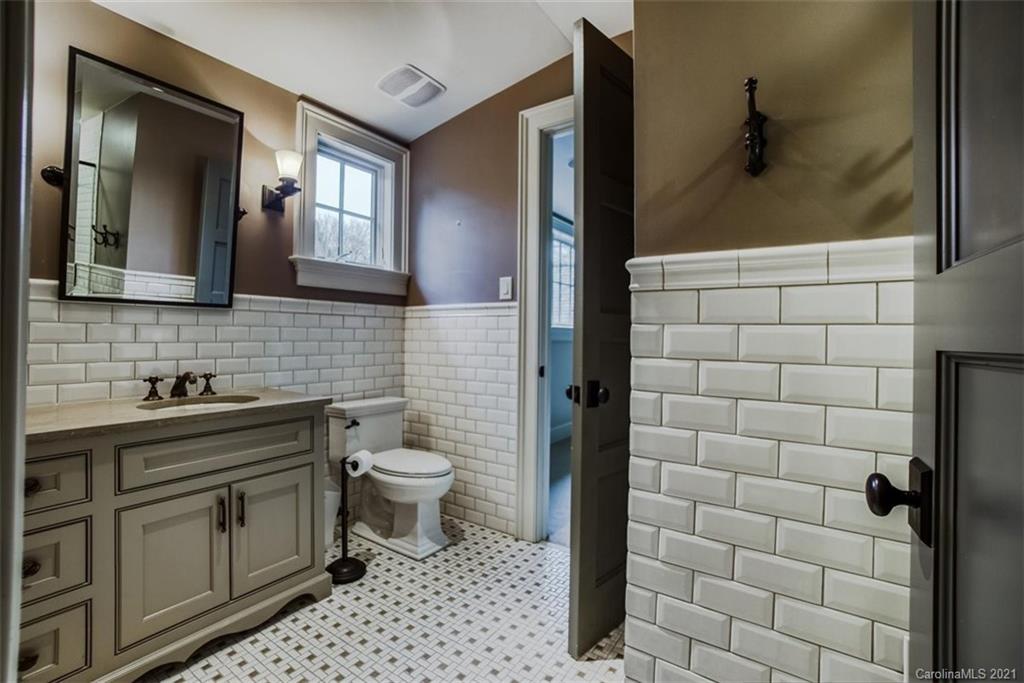 1950 Harris Road Charlotte NC 28211