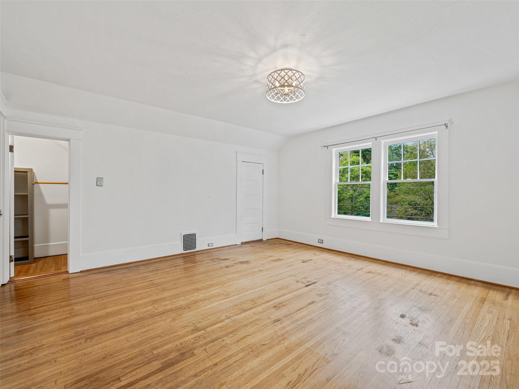 111 Rathfarnham Circle Asheville NC 28803