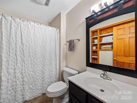 11 Pinewood Road Asheville NC 28805