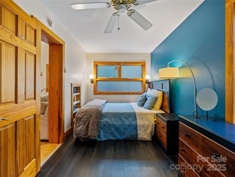 11 Pinewood Road Asheville NC 28805