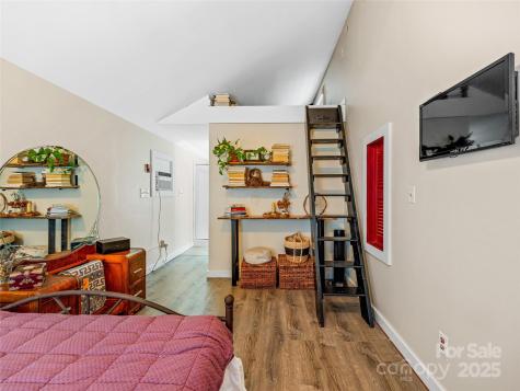 11 Pinewood Road Asheville NC 28805