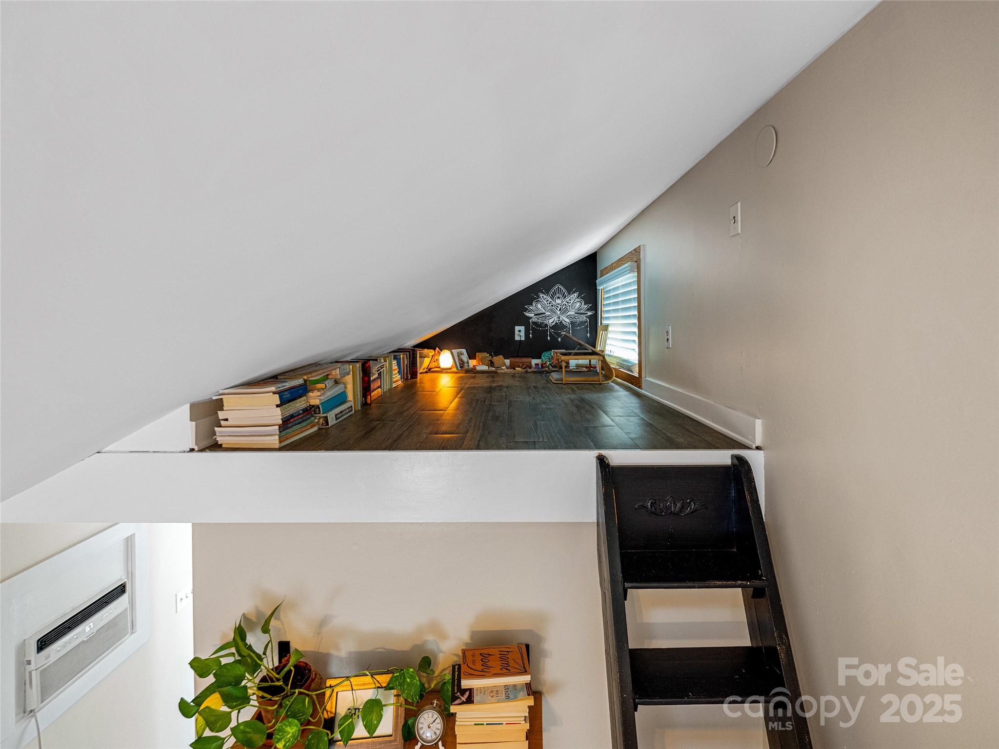 11 Pinewood Road Asheville NC 28805