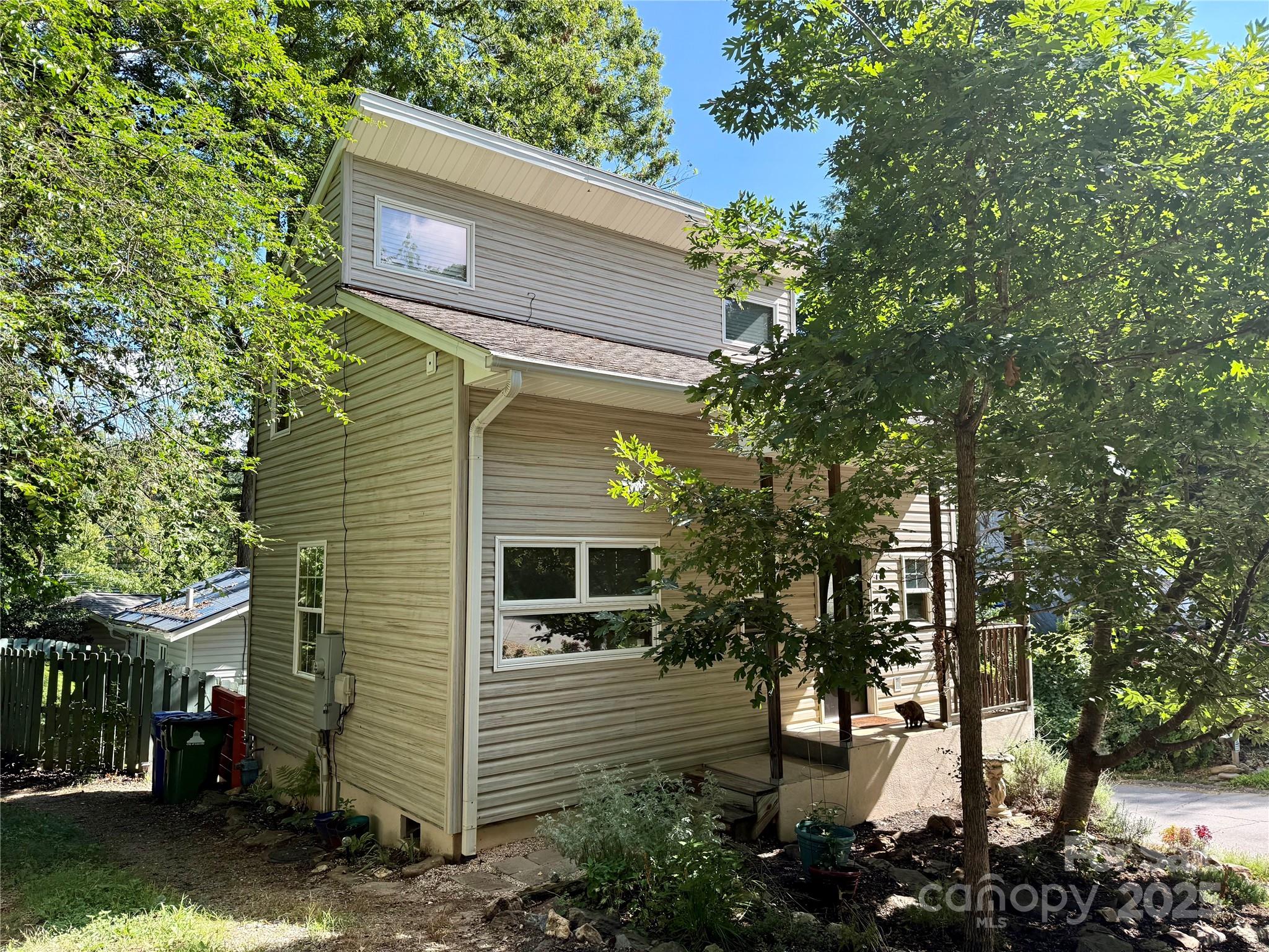 11 Pinewood Road Asheville NC 28805